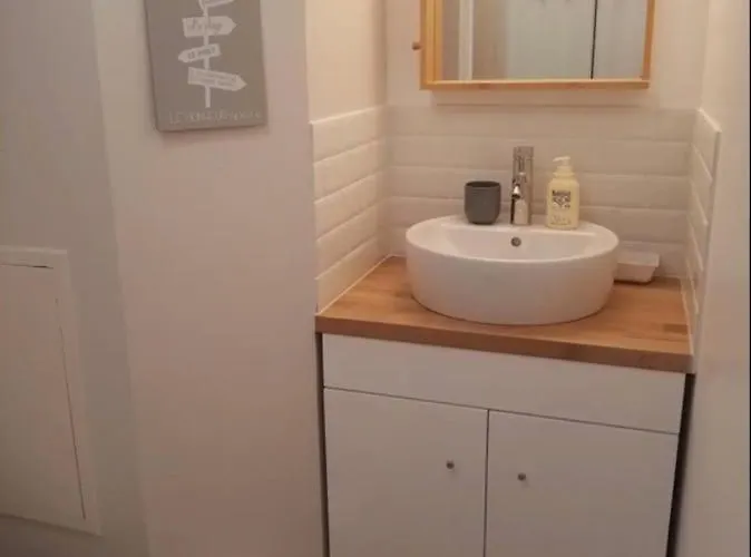 شقة With Balcony At 350 M From The كابورغ